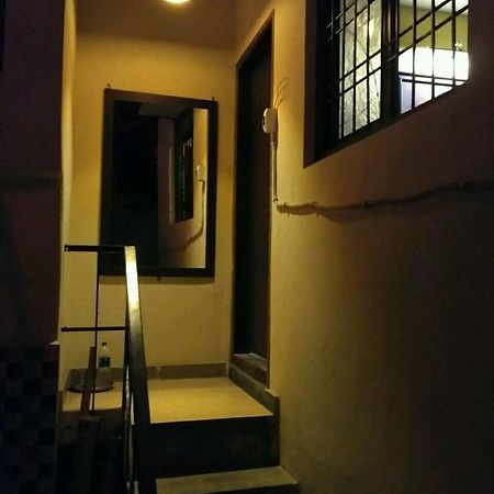 Metro House Hotell New Delhi Exteriör bild