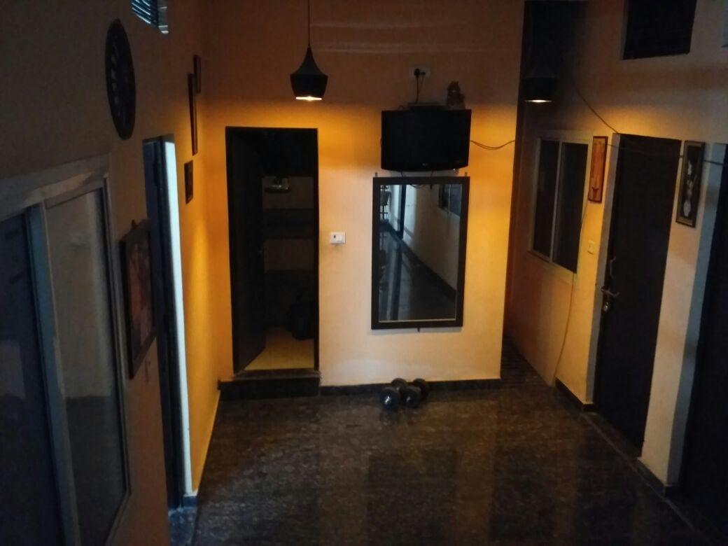Metro House Hotell New Delhi Exteriör bild